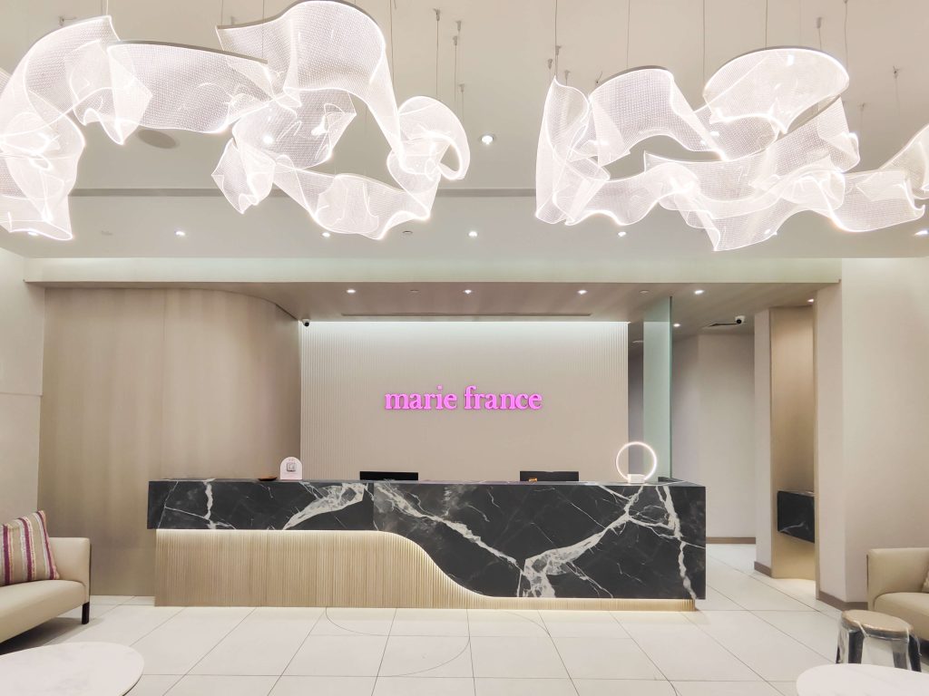 MF West Ave front desk (1)